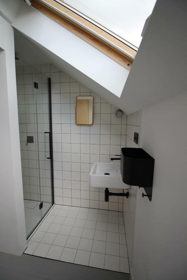 Canopee Guesthouse Иксель Экстерьер фото