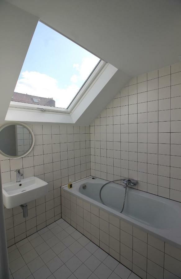 Canopee Guesthouse Иксель Экстерьер фото